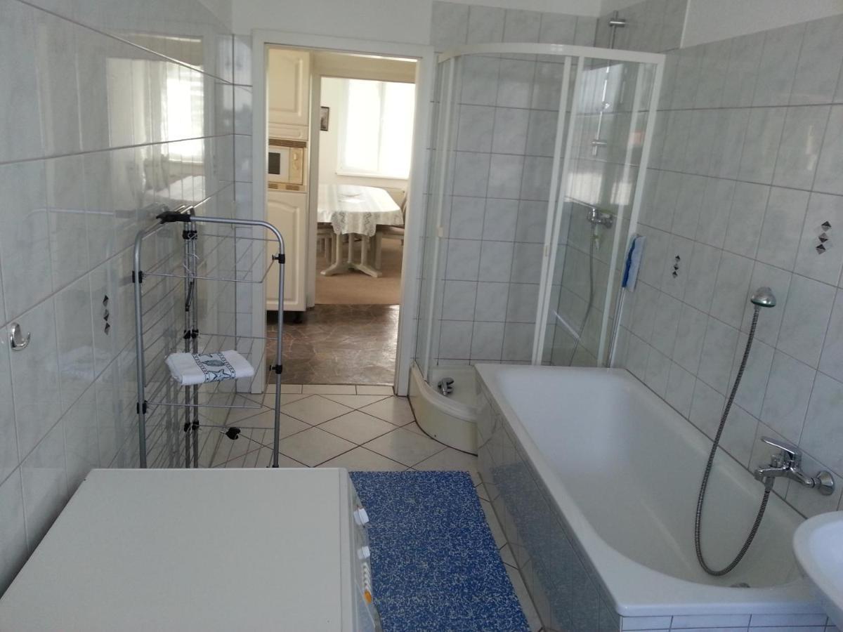 Grosse Wohnung Nossentiner Huette Exteriér fotografie